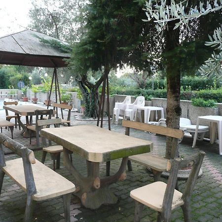 Hotel Darsena Passignano sul Trasimeno Kültér fotó