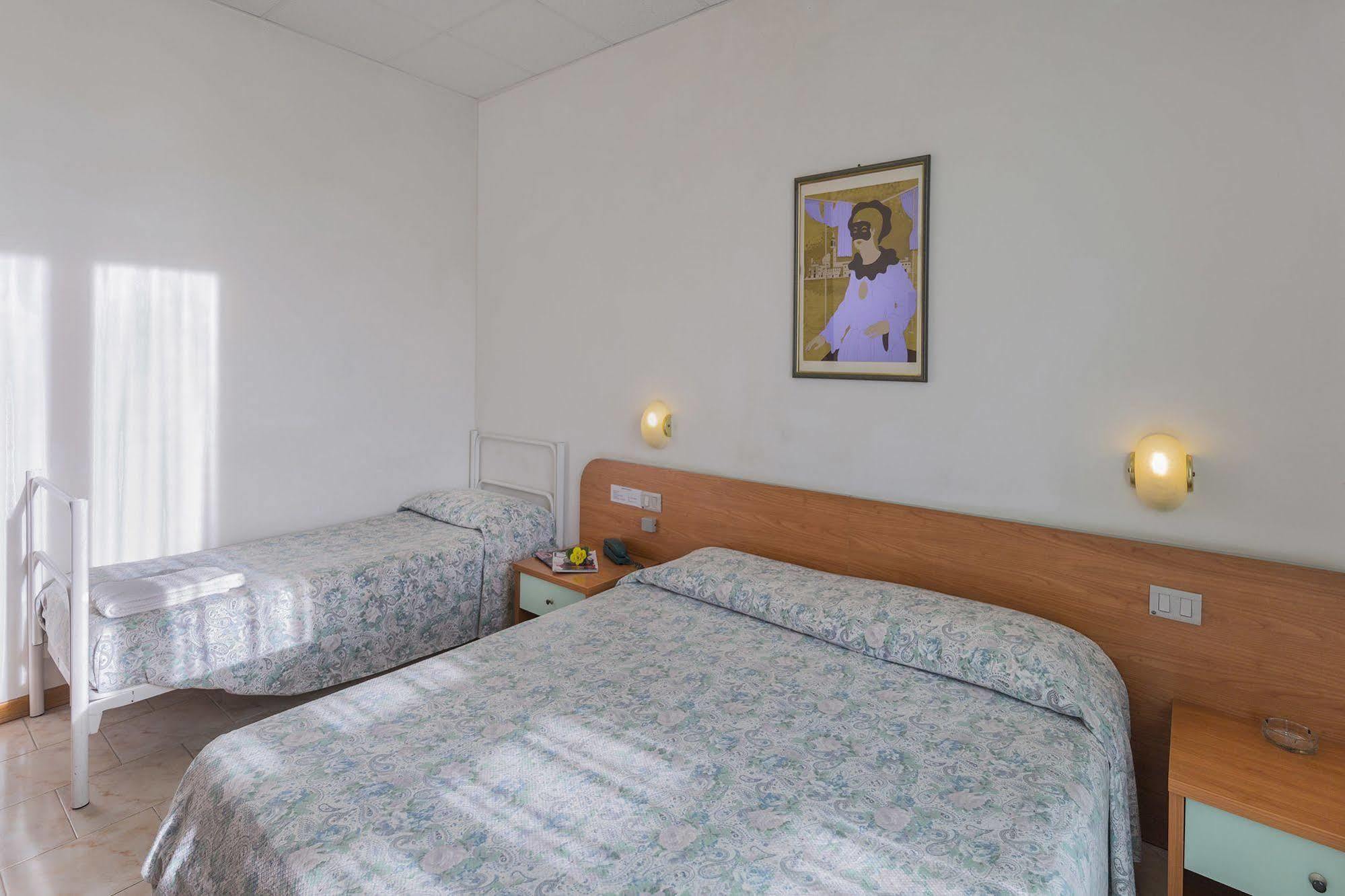 Hotel Darsena Passignano sul Trasimeno Kültér fotó