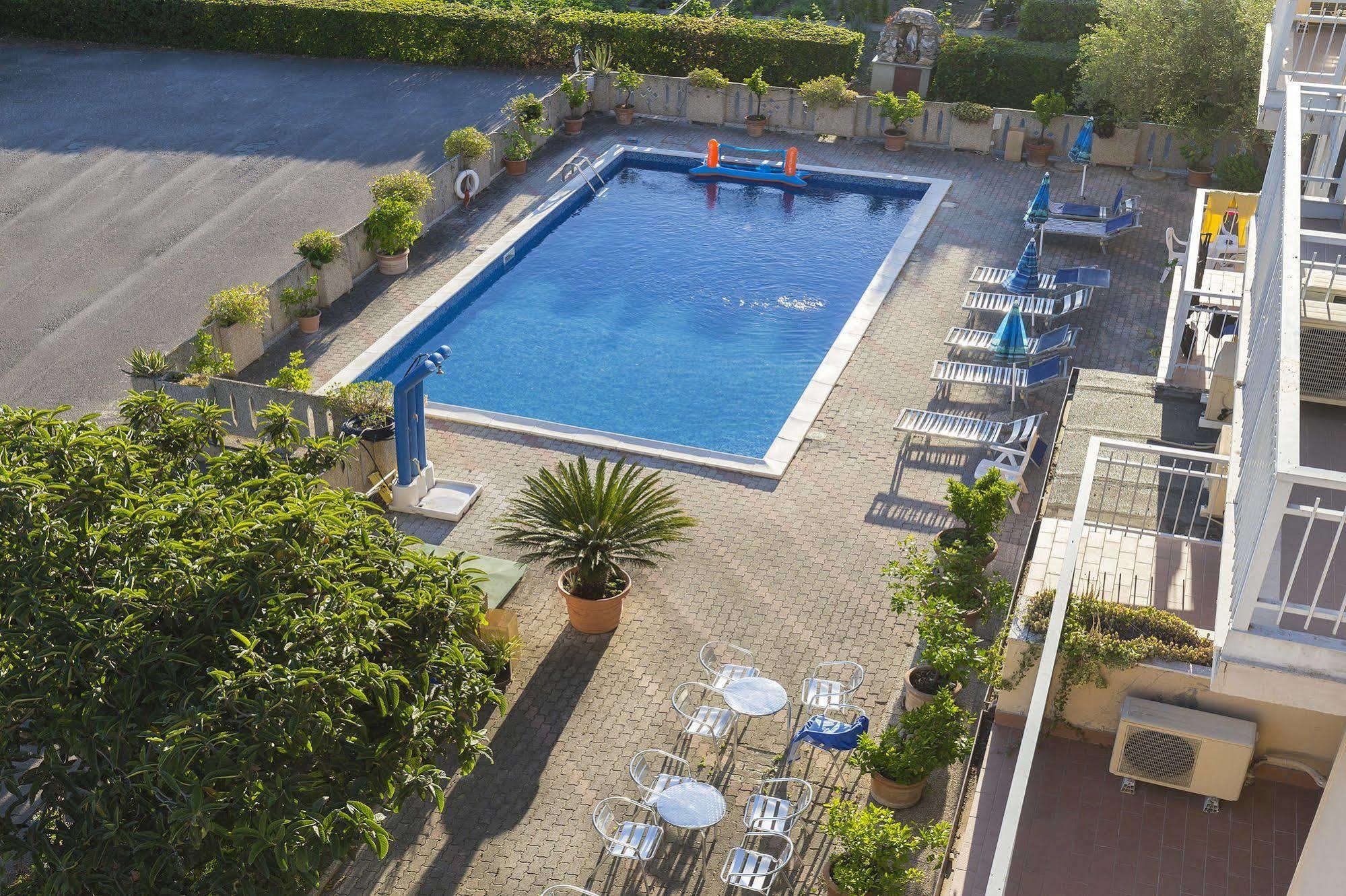 Hotel Darsena Passignano sul Trasimeno Kültér fotó