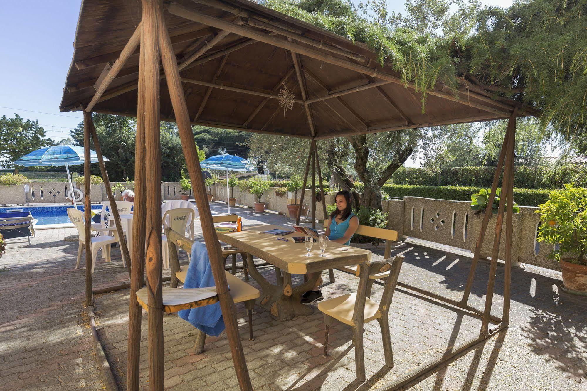 Hotel Darsena Passignano sul Trasimeno Kültér fotó